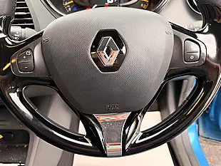 Used 2015 Renault Captur Dynamique S Nav Blue - Interior and Exterior details 15