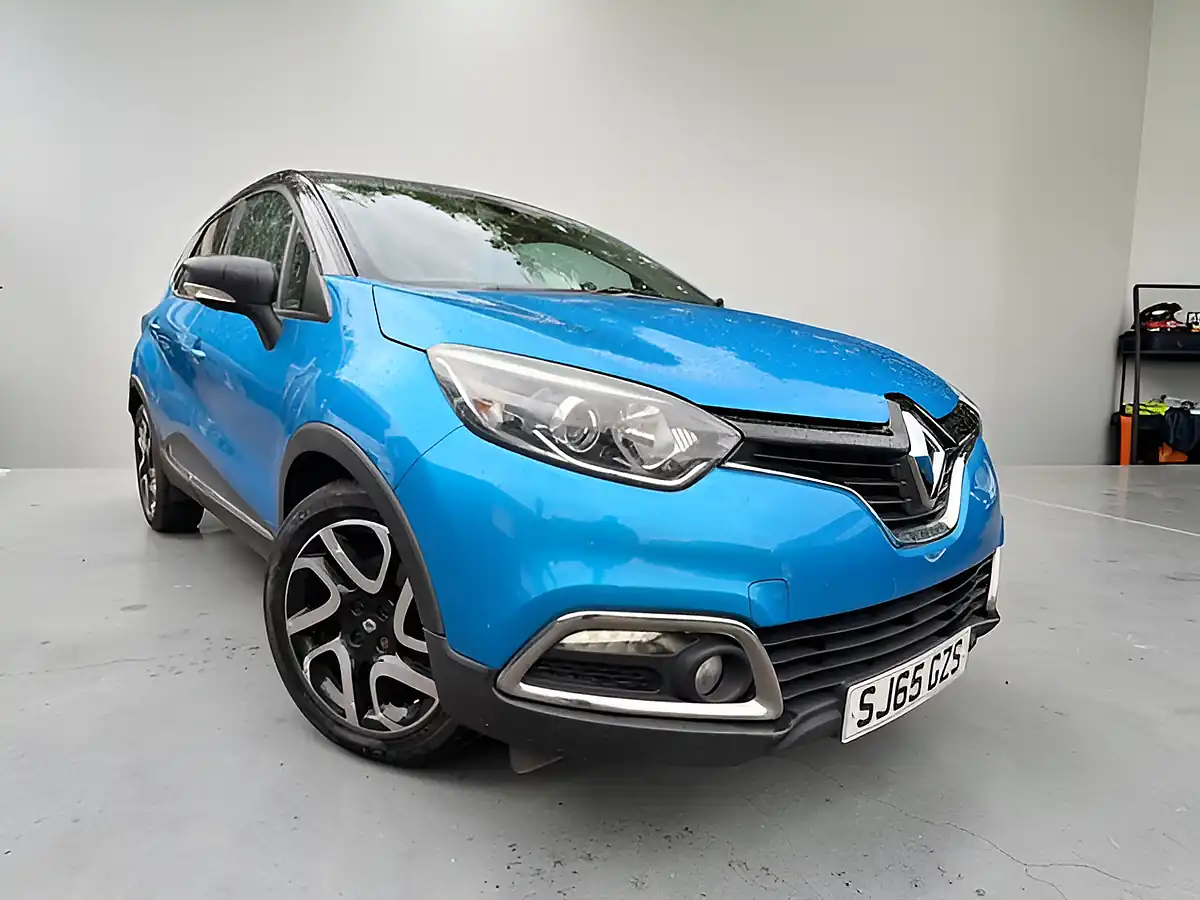 Used 2015 Renault Captur Dynamique S Nav Blue - Interior and Exterior details 2