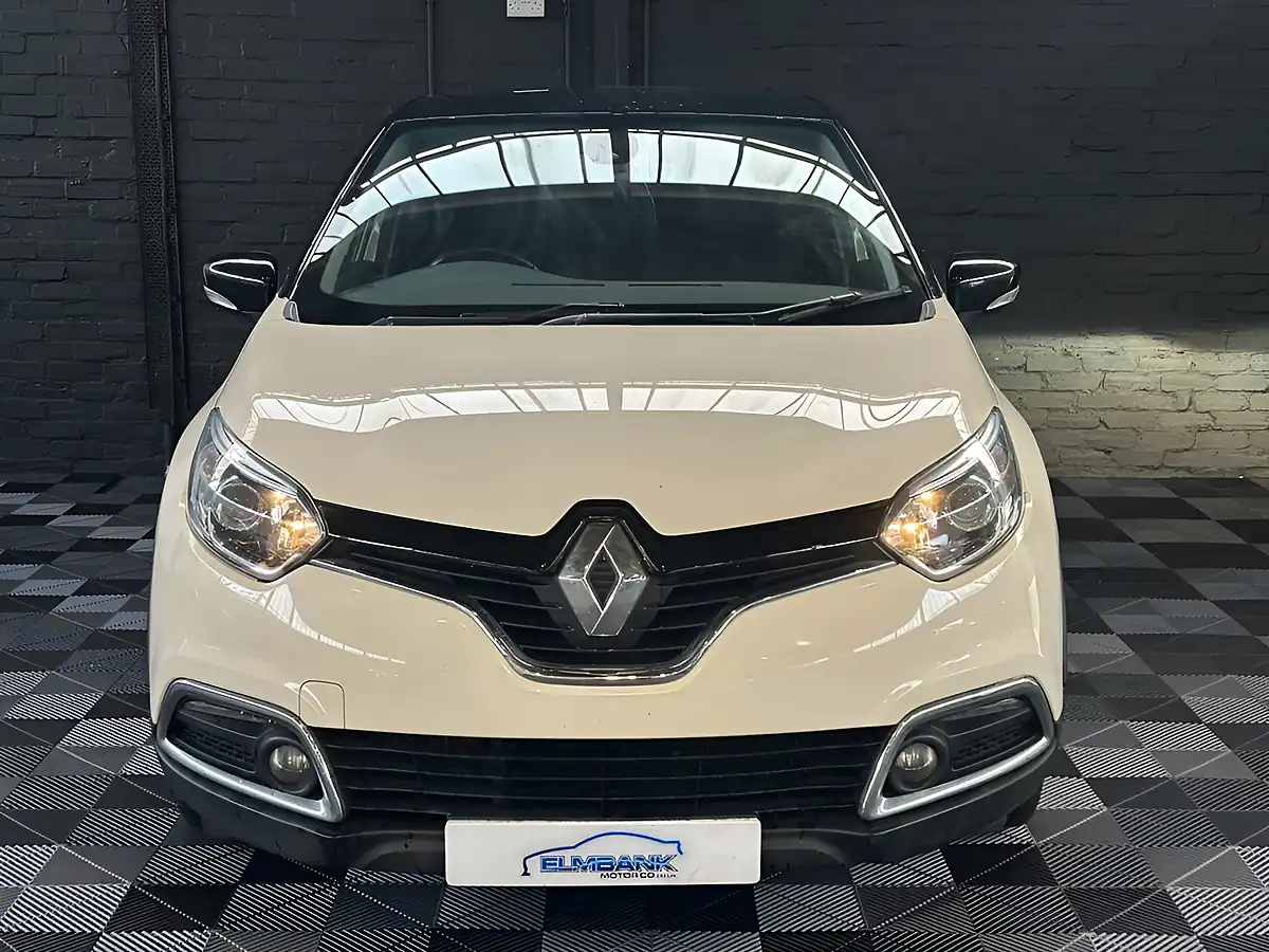 Used 2015 Renault Captur Dynamique S Nav Diamond Black - Interior and Exterior details 6