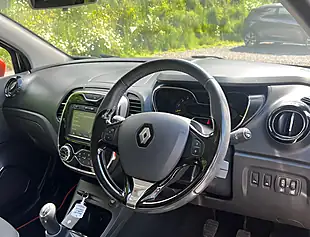 Used 2015 Renault Captur Dynamique S Nav Diamond Black - Interior and Exterior details 11