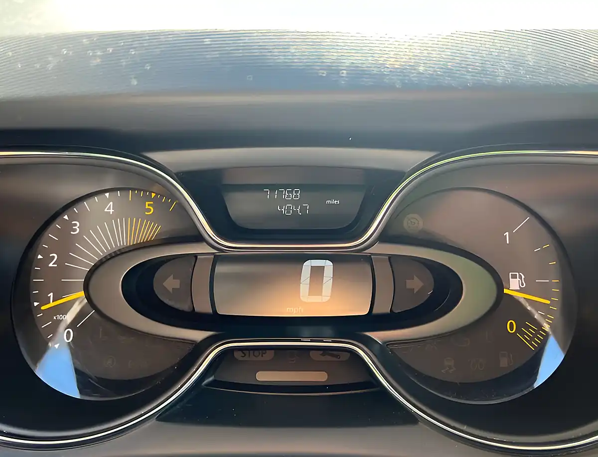 Used 2015 Renault Captur Dynamique S Nav Diamond Black - Interior and Exterior details 12