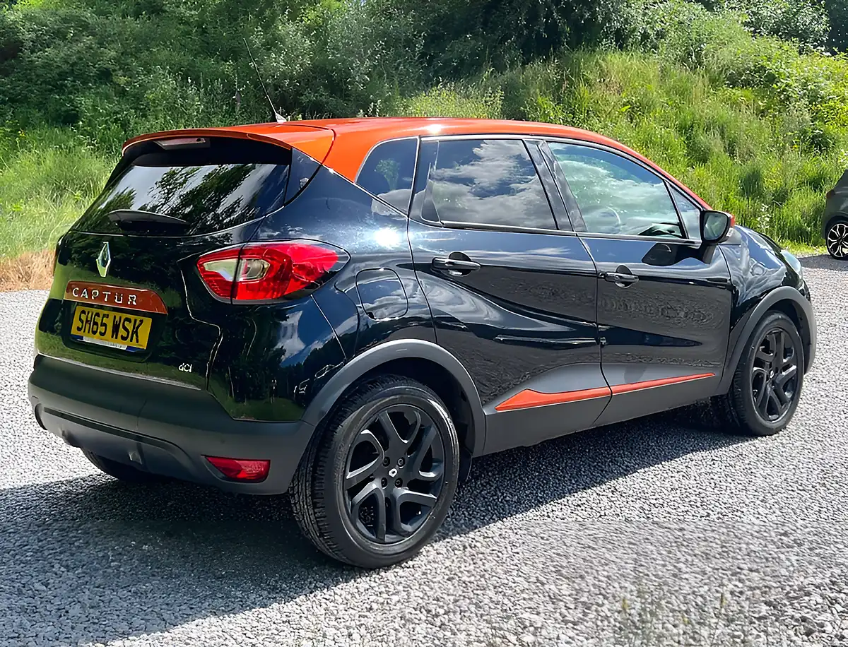 Used 2015 Renault Captur Dynamique S Nav Diamond Black - Interior and Exterior details 3