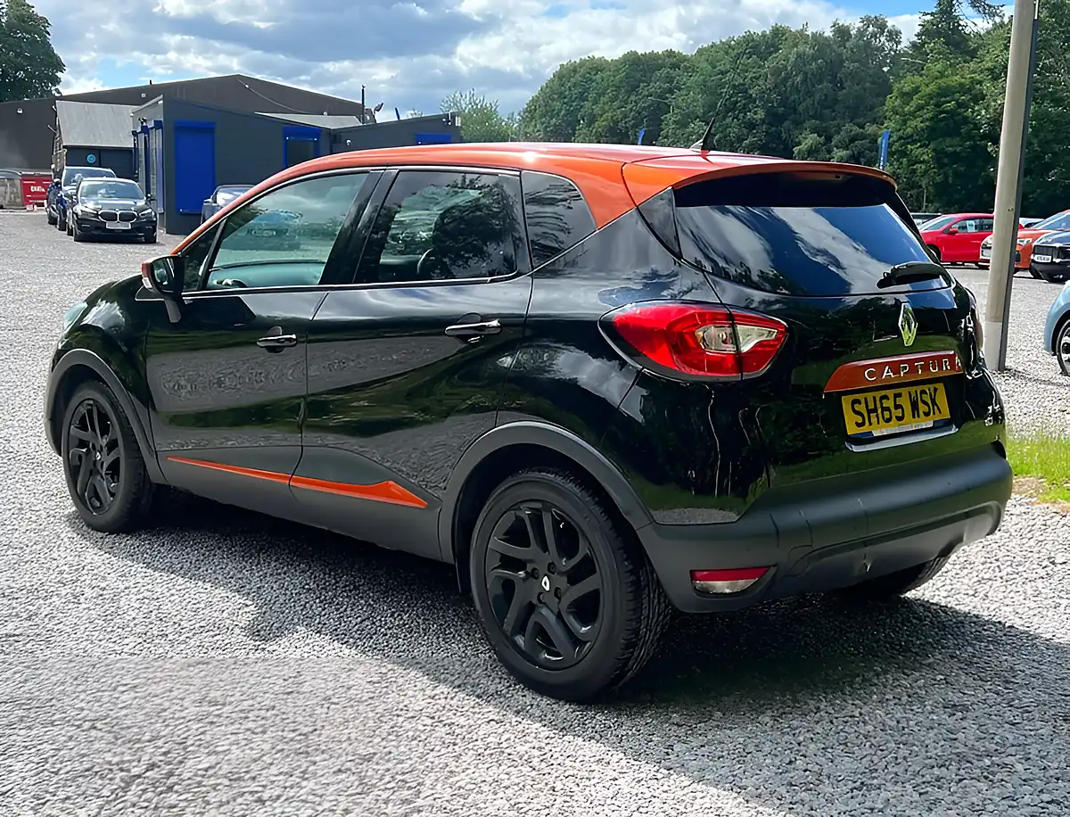 Used 2015 Renault Captur Dynamique S Nav Diamond Black - Interior and Exterior details 5