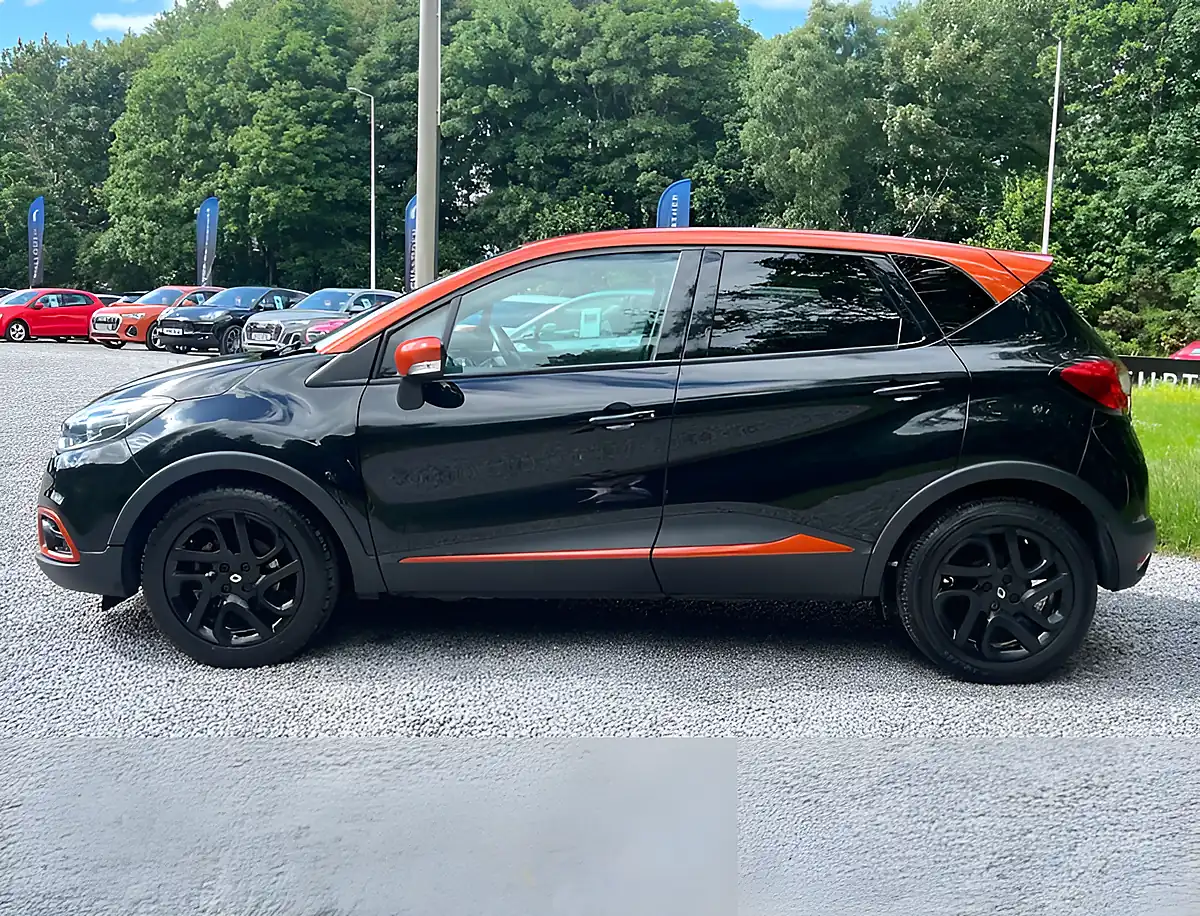 Used 2015 Renault Captur Dynamique S Nav Diamond Black - Interior and Exterior details 6