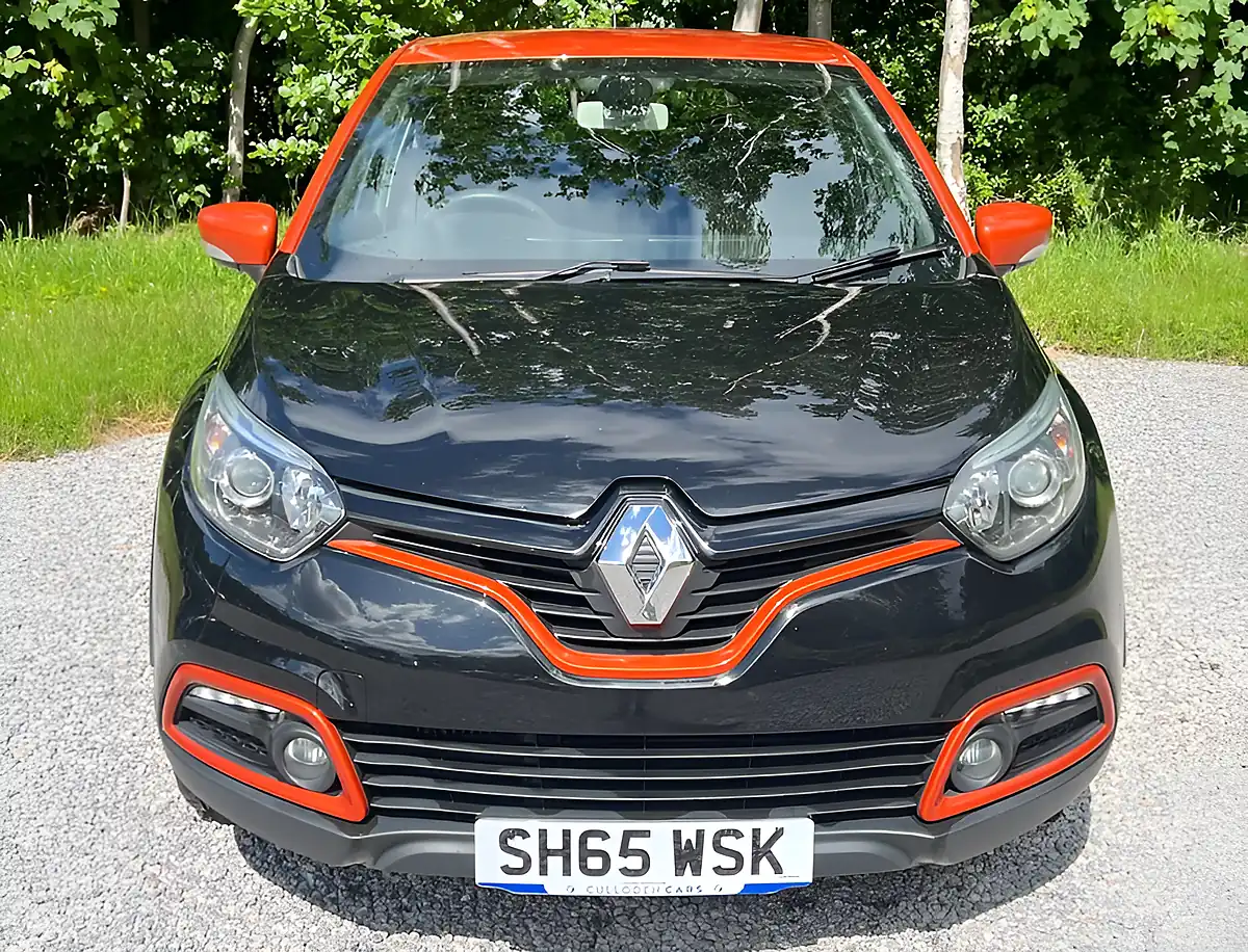 Used 2015 Renault Captur Dynamique S Nav Diamond Black - Interior and Exterior details 8