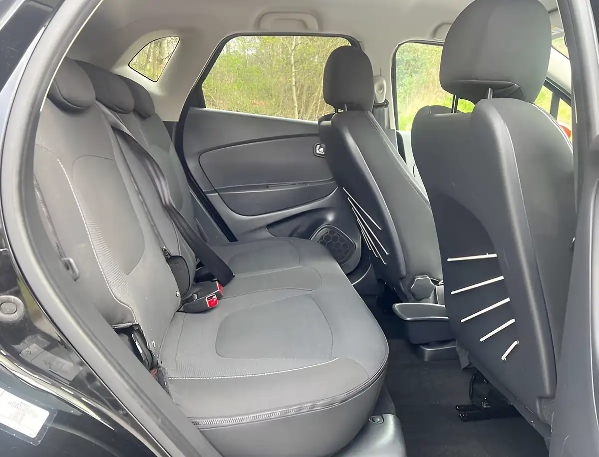 Used 2015 Renault Captur Dynamique S Nav Diamond Black - Interior and Exterior details 15
