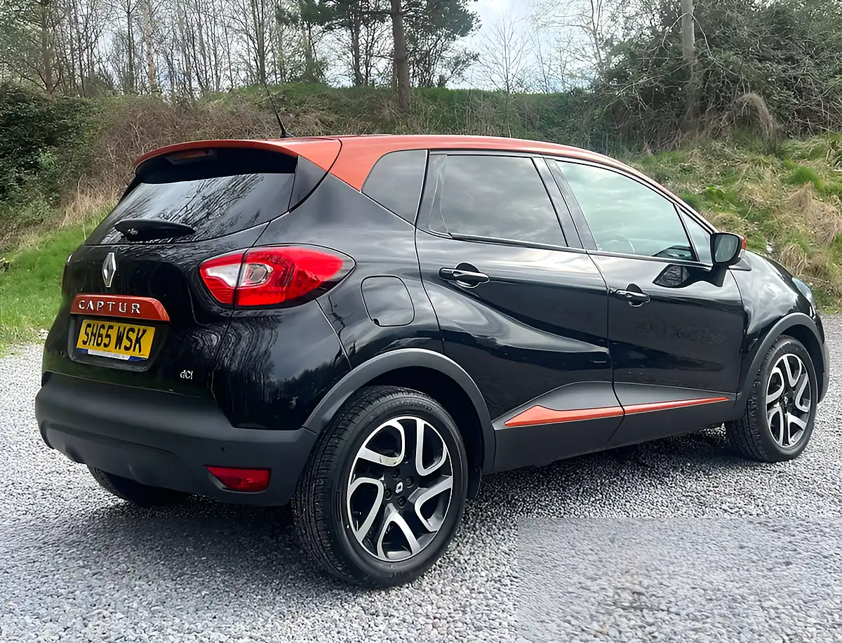 Used 2015 Renault Captur Dynamique S Nav Diamond Black - Interior and Exterior details 3
