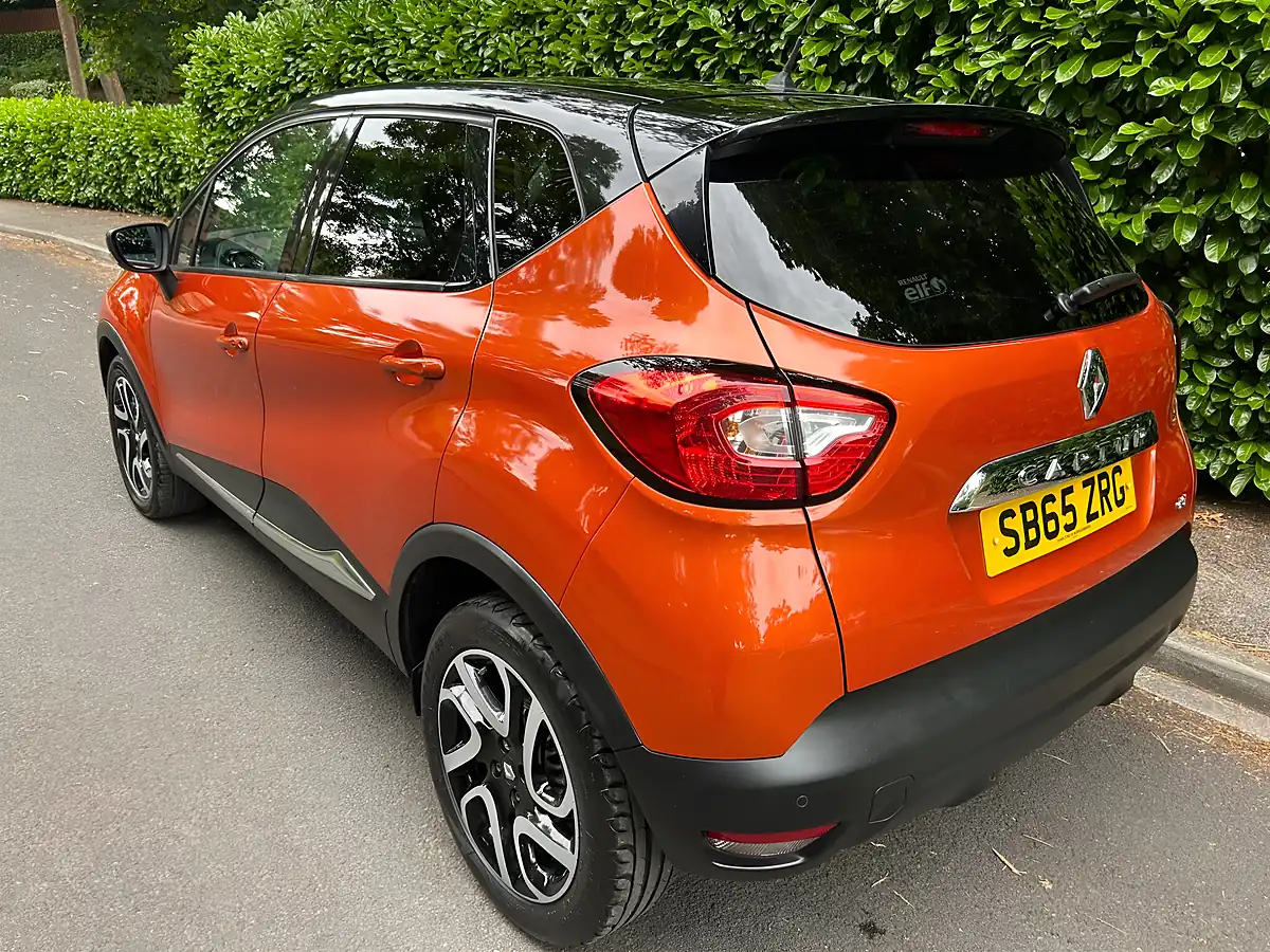 Used 2015 Renault Captur Dynamique S Nav Orange - Interior and Exterior details 4
