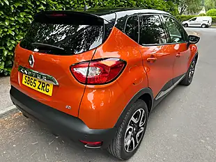 Used 2015 Renault Captur Dynamique S Nav Orange - Interior and Exterior details 7