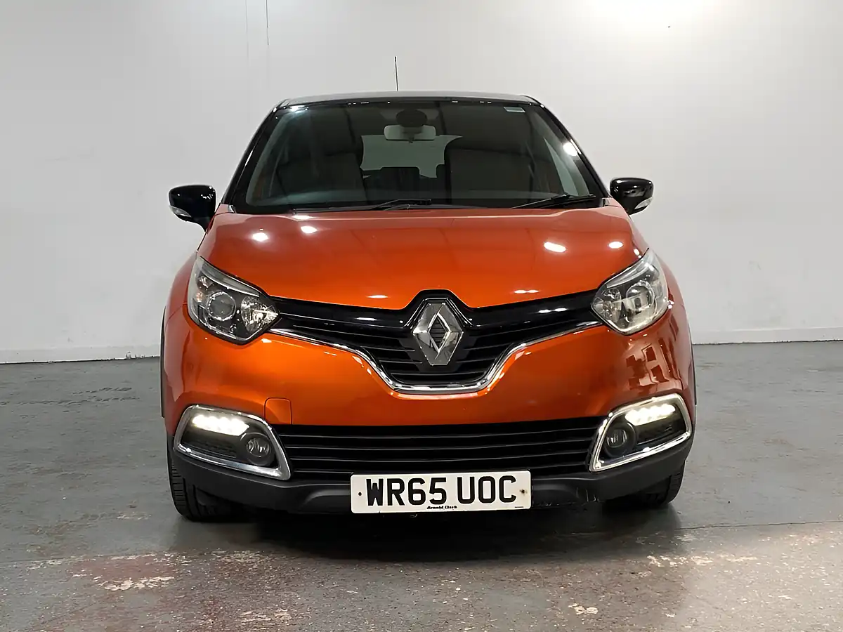 Used 2015 Renault Captur Dynamique S Nav Orange - Interior and Exterior details 7