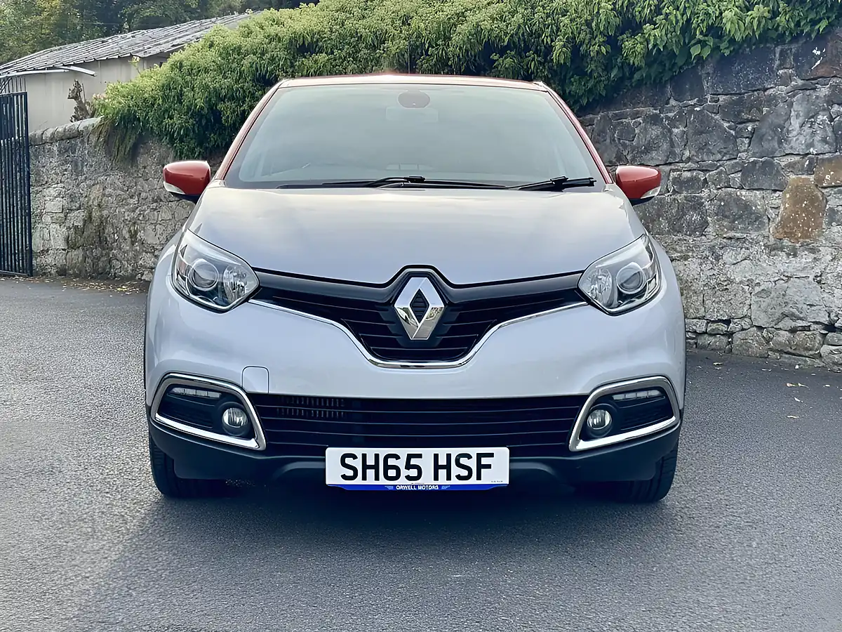 Used 2015 Renault Captur Dynamique S Nav Silver - Interior and Exterior details 2