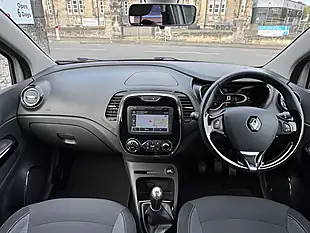 Used 2015 Renault Captur Dynamique S Nav Silver - Interior and Exterior details 8