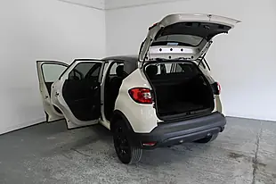 Used 2015 Renault Captur Dynamique S Nav White - Interior and Exterior details 11