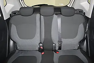 Used 2015 Renault Captur Dynamique S Nav White - Interior and Exterior details 18
