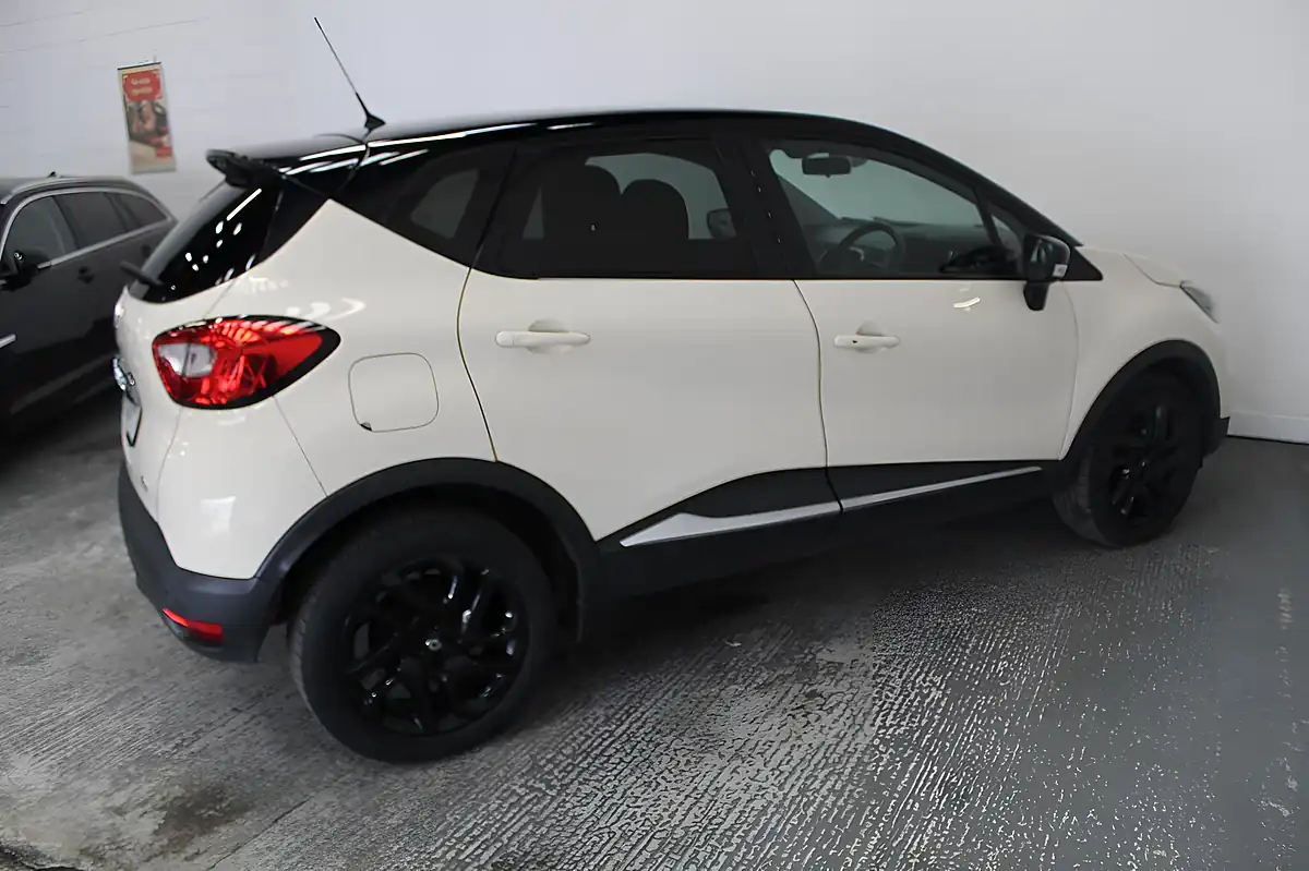 Used 2015 Renault Captur Dynamique S Nav White - Interior and Exterior details 8