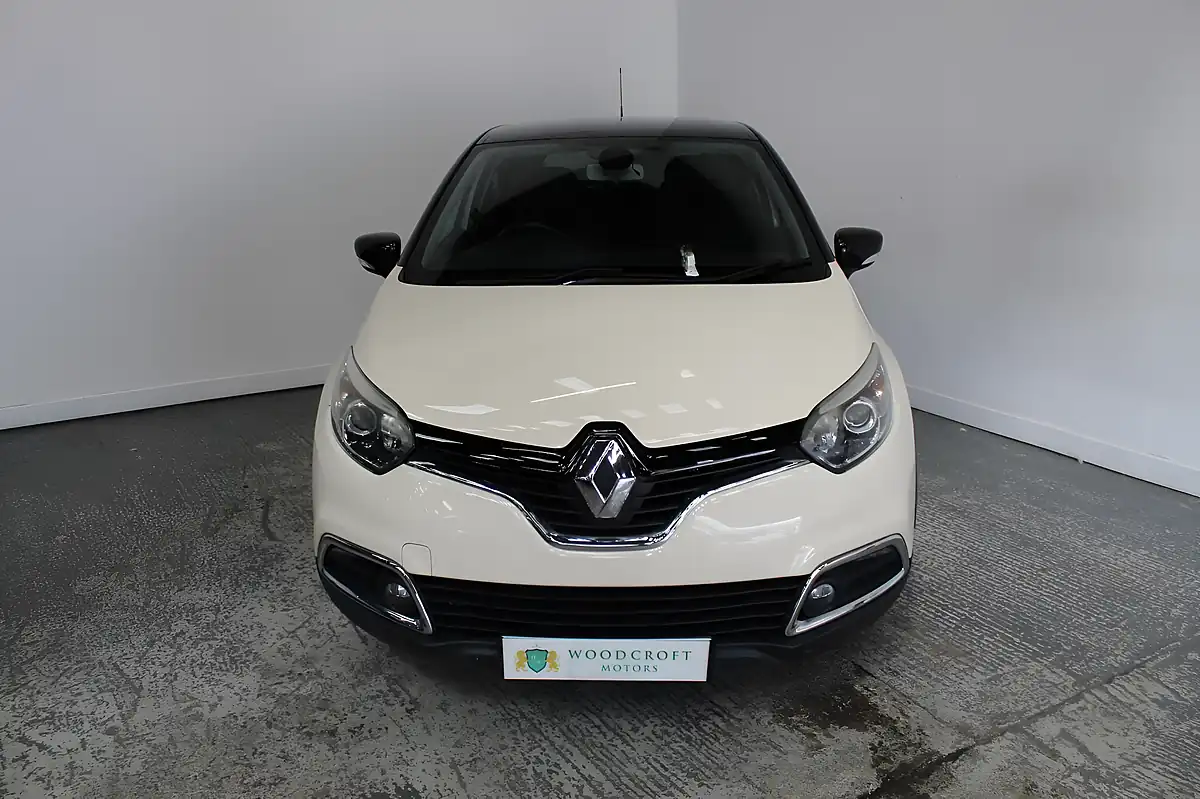 Used 2015 Renault Captur Dynamique S Nav White - Interior and Exterior details 9