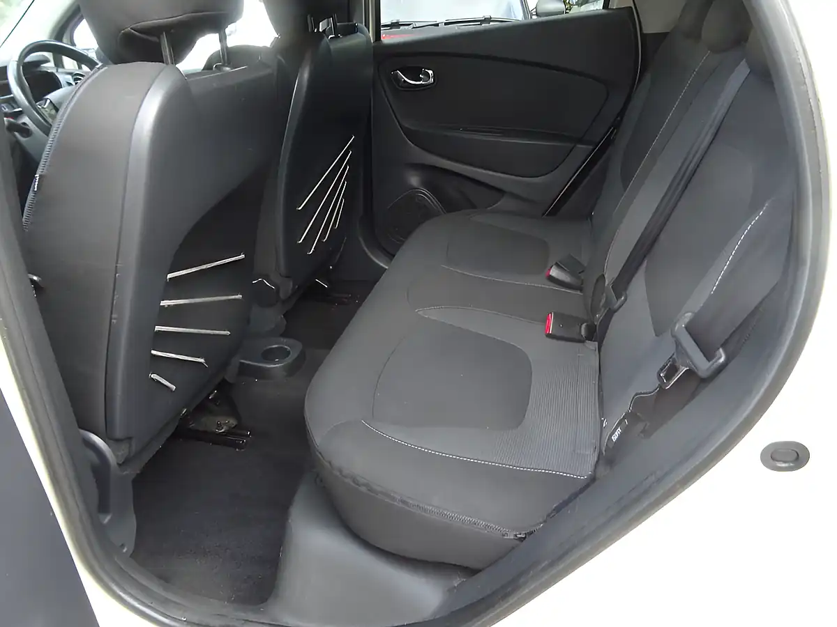 Used 2015 Renault Captur Dynamique S Nav White - Interior and Exterior details 11