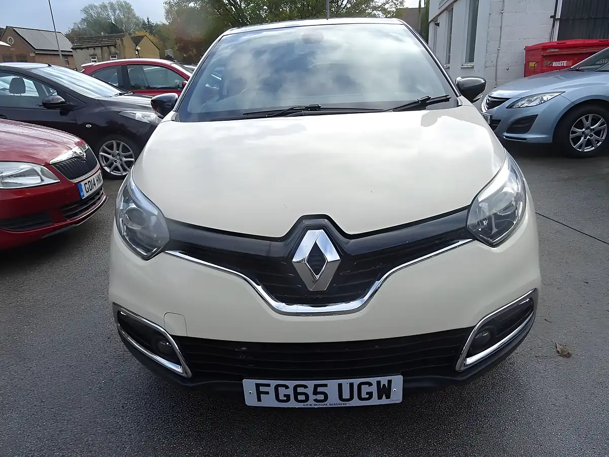 Used 2015 Renault Captur Dynamique S Nav White - Interior and Exterior details 17