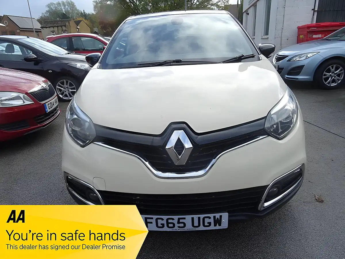 Used 2015 Renault Captur Dynamique S Nav White - Interior and Exterior details 2