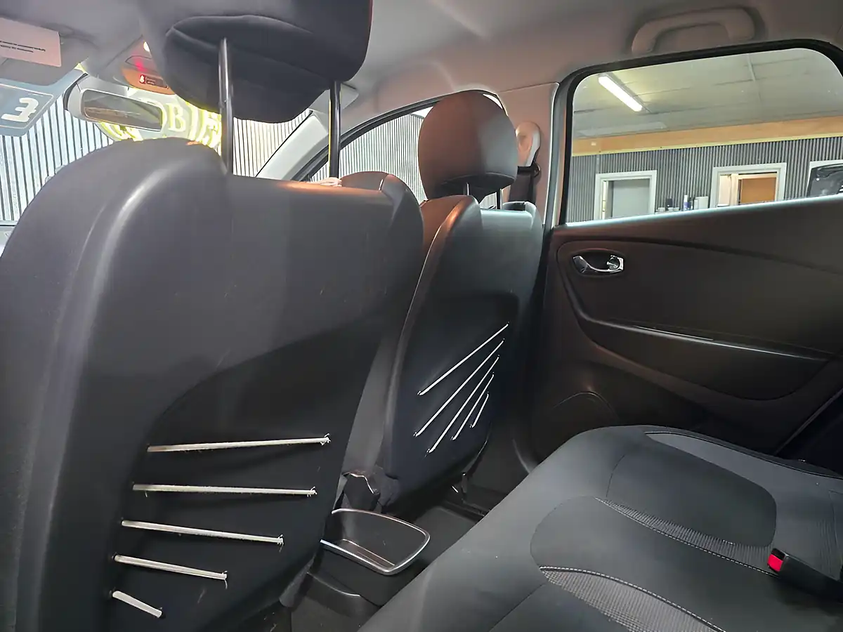 Used 2015 Renault Captur Dynamique S Nav White - Interior and Exterior details 12