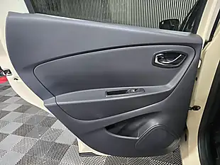 Used 2015 Renault Captur Dynamique S Nav White - Interior and Exterior details 13