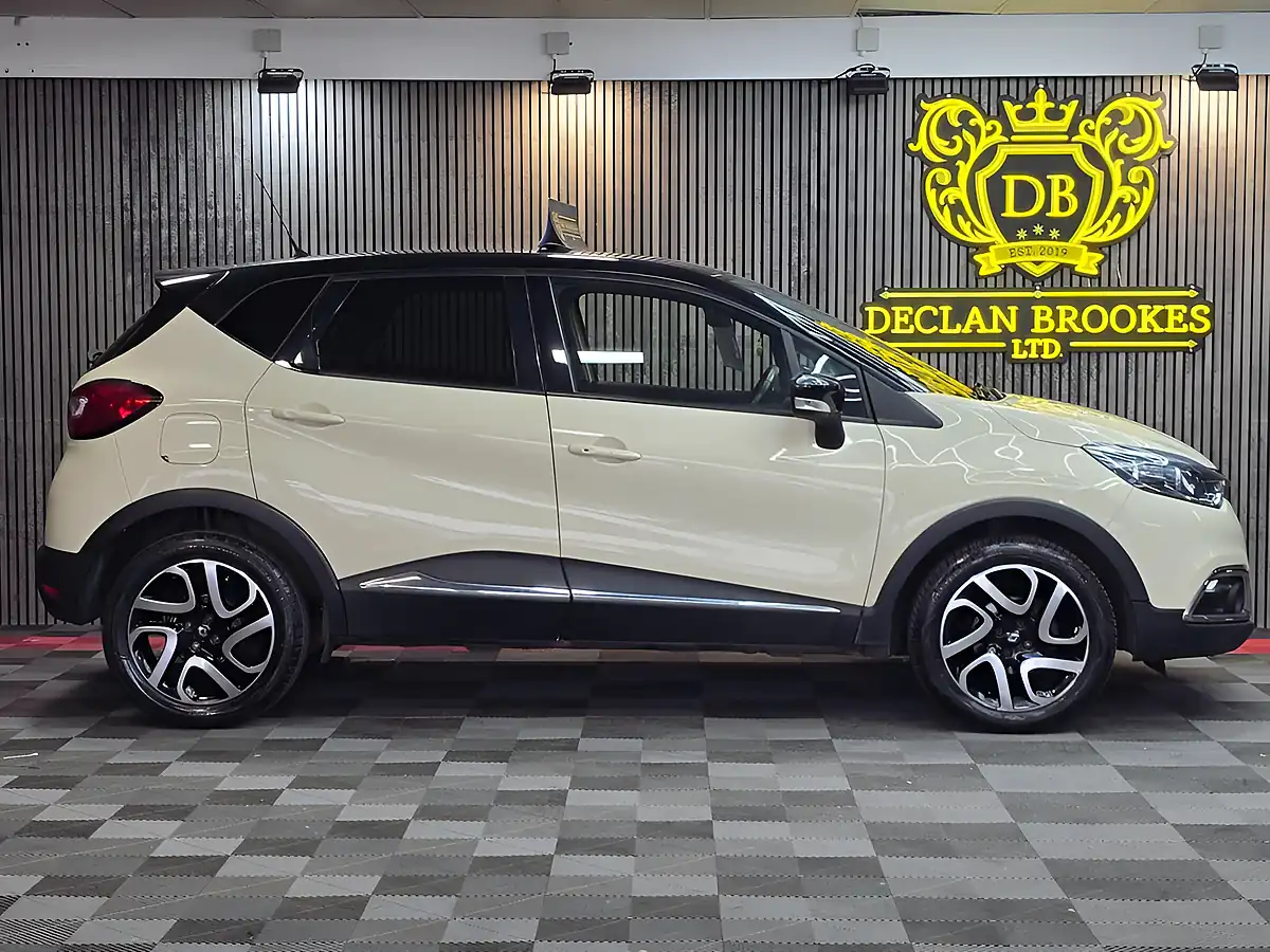 Used 2015 Renault Captur Dynamique S Nav White - Interior and Exterior details 2