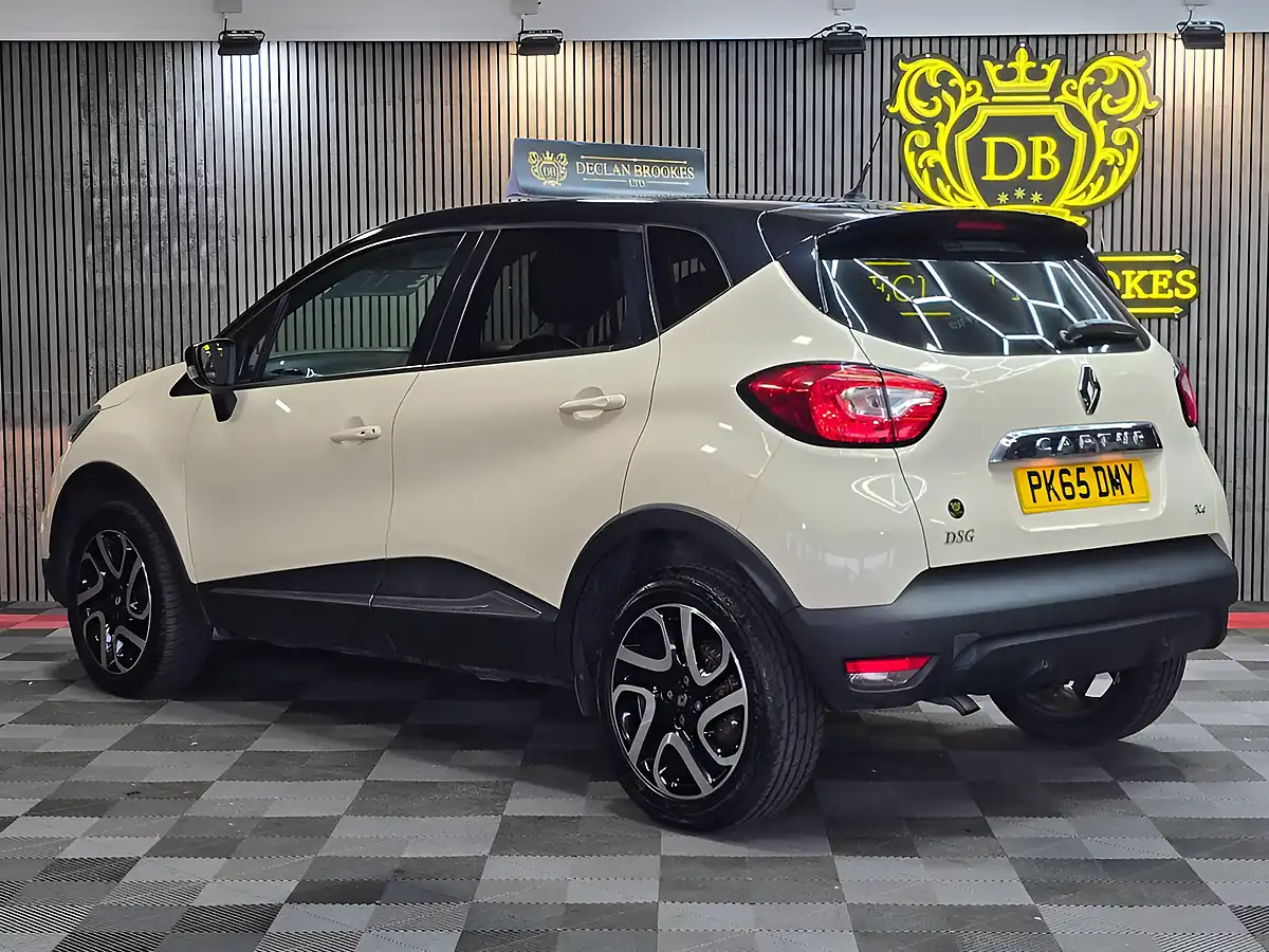 Used 2015 Renault Captur Dynamique S Nav White - Interior and Exterior details 5