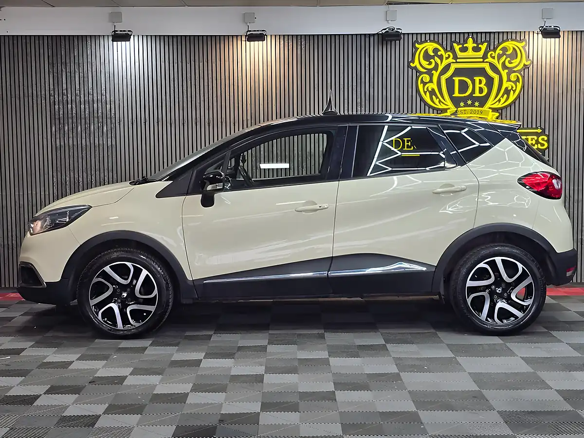 Used 2015 Renault Captur Dynamique S Nav White - Interior and Exterior details 6