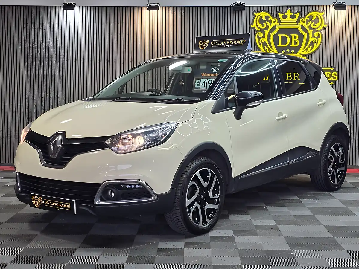Used 2015 Renault Captur Dynamique S Nav White - Interior and Exterior details 7
