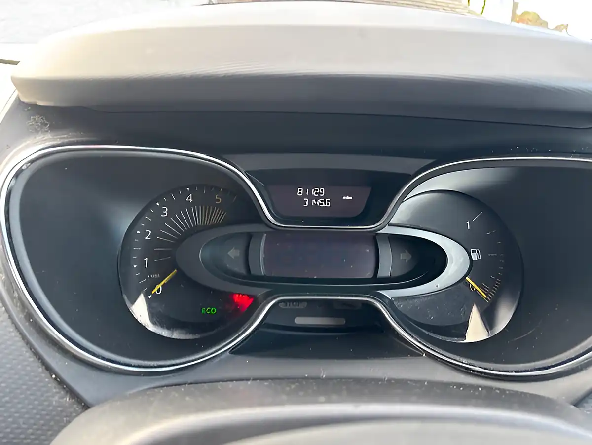 Used 2015 Renault Captur Energy Blue - Interior and Exterior details 10