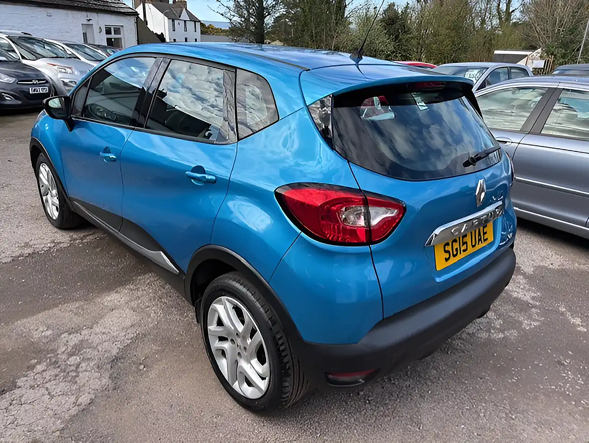 Used 2015 Renault Captur Energy Blue - Interior and Exterior details 4