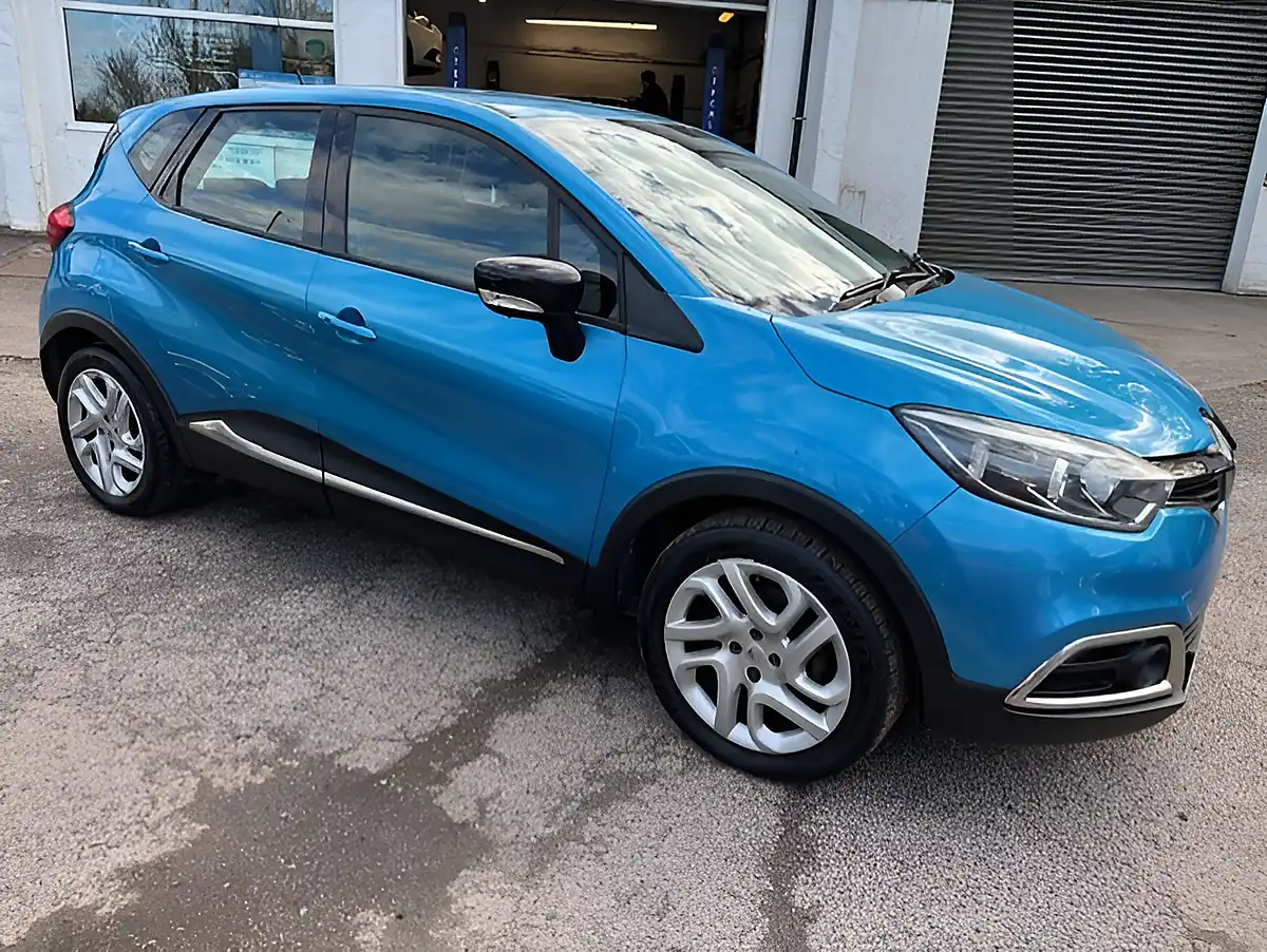 Used 2015 Renault Captur Energy Blue - Interior and Exterior details 6