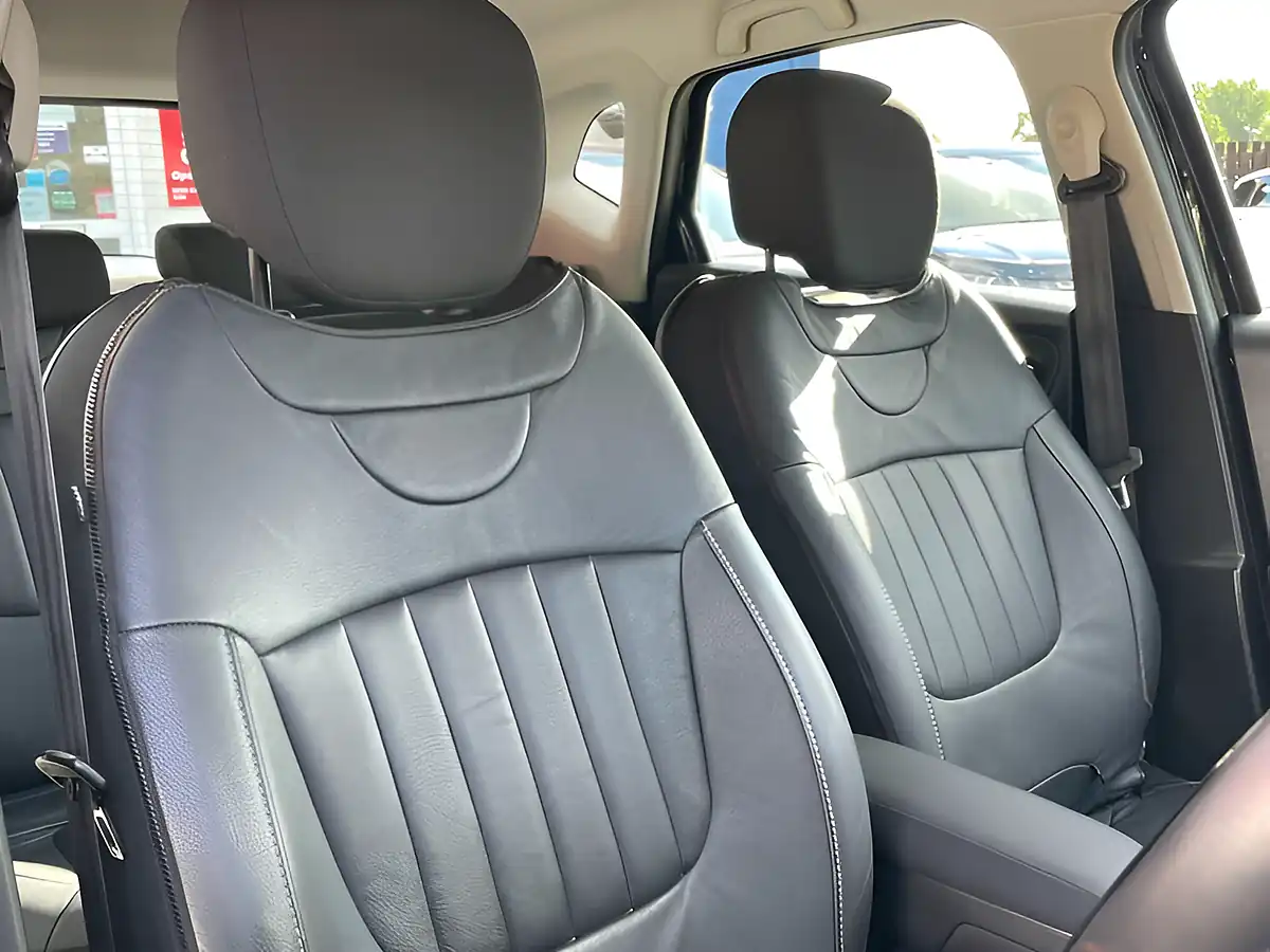 Used 2015 Renault Captur Energy Dynamique Medianav Black - Interior and Exterior details 13