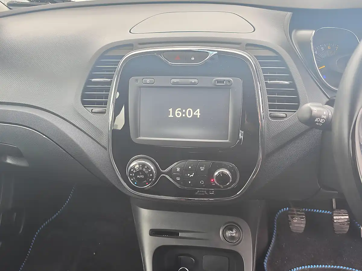 Used 2015 Renault Captur Energy Dynamique Nav Blue - Interior and Exterior details 11