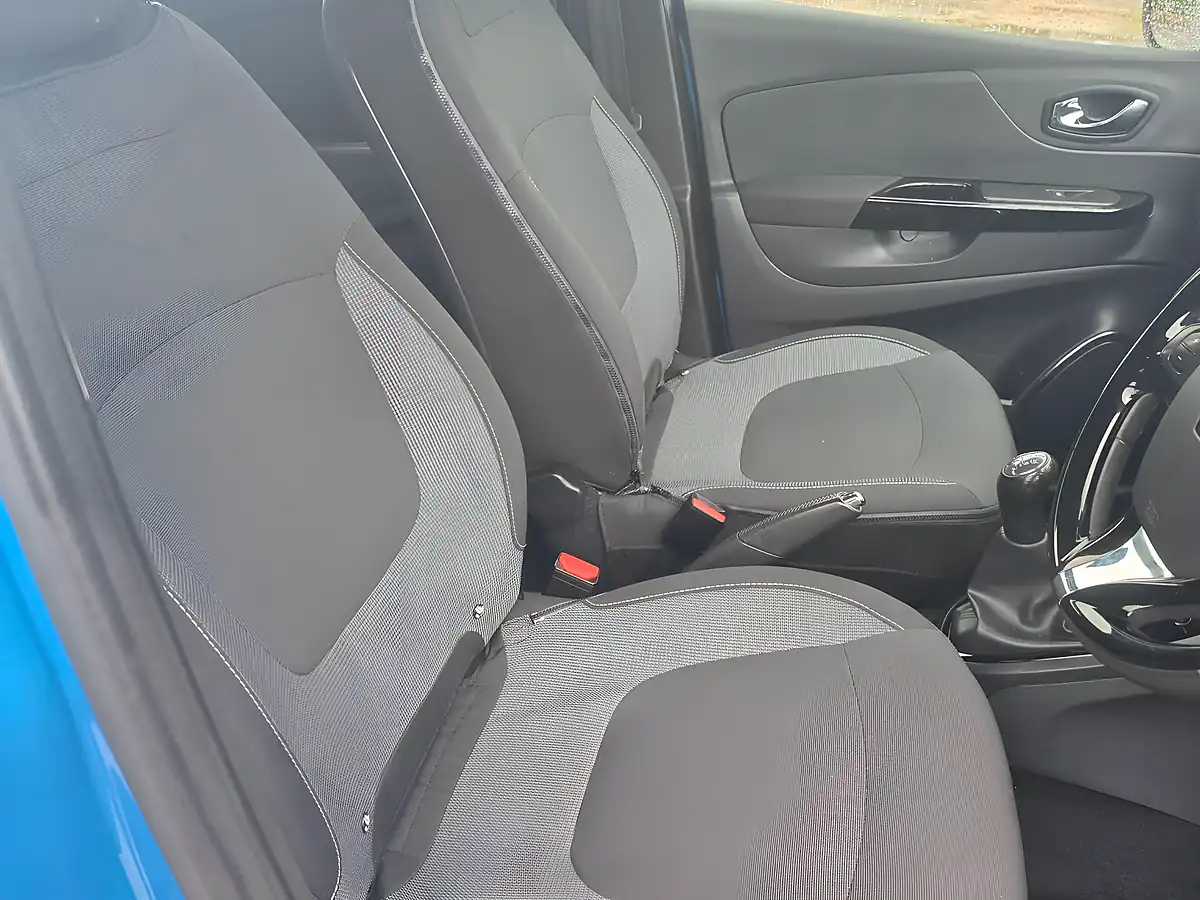 Used 2015 Renault Captur Energy Dynamique Nav Blue - Interior and Exterior details 12