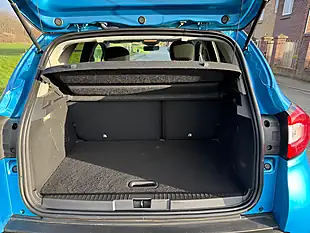 Used 2015 Renault Captur Energy Dynamique S Nav Blue - Interior and Exterior details 13