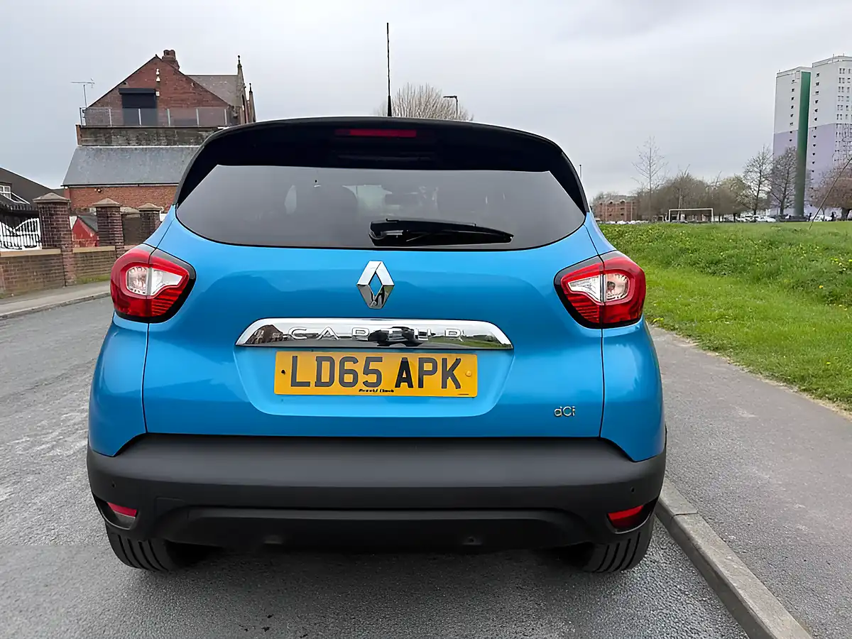 Used 2015 Renault Captur Energy Dynamique S Nav Blue - Interior and Exterior details 3