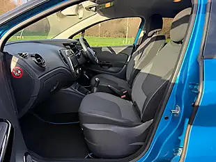 Used 2015 Renault Captur Energy Dynamique S Nav Blue - Interior and Exterior details 7