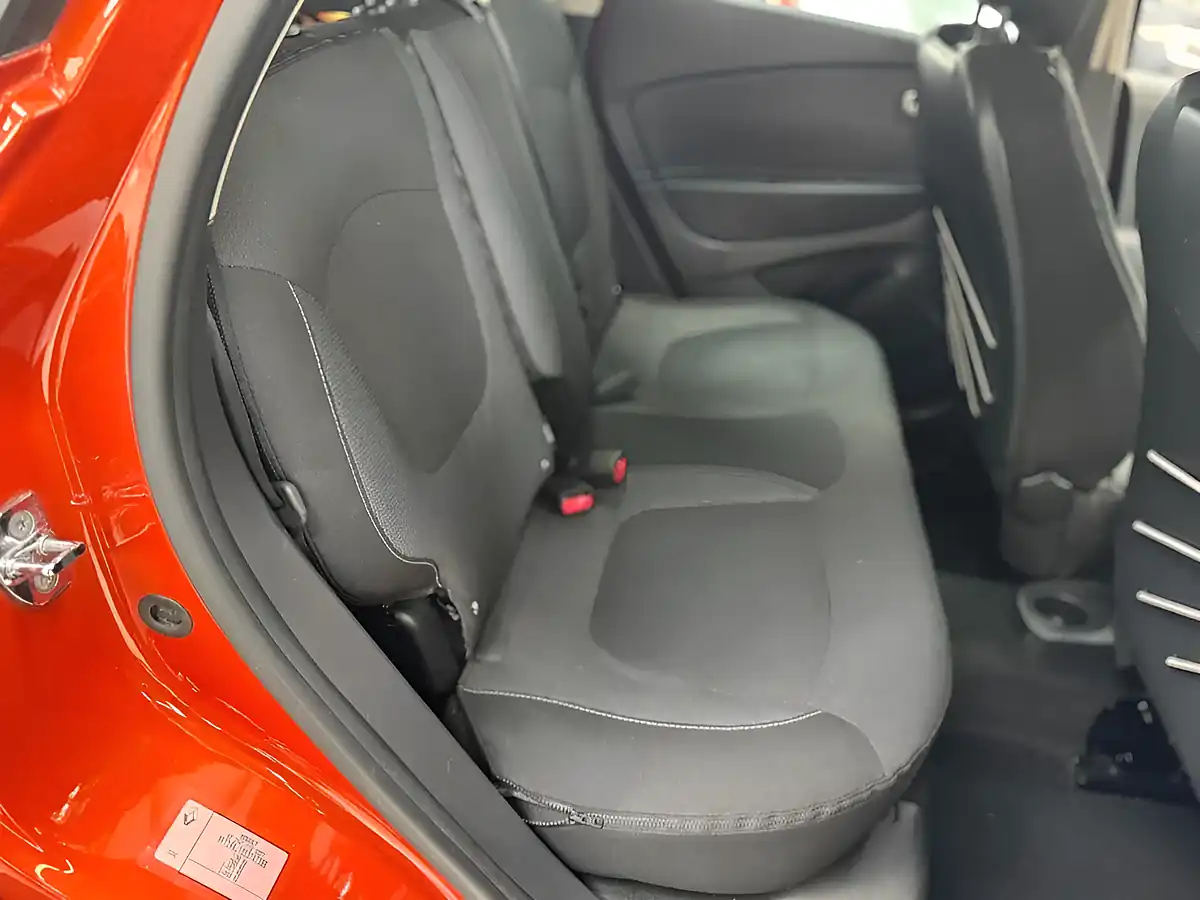 Used 2015 Renault Captur Energy Dynamique S Nav Orange - Interior and Exterior details 17