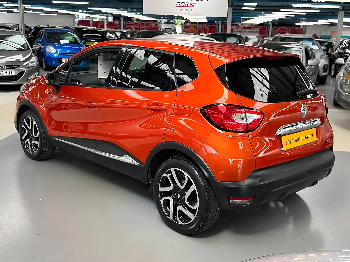 Used 2015 Renault Captur Energy Dynamique S Nav Orange - Interior and Exterior details 2
