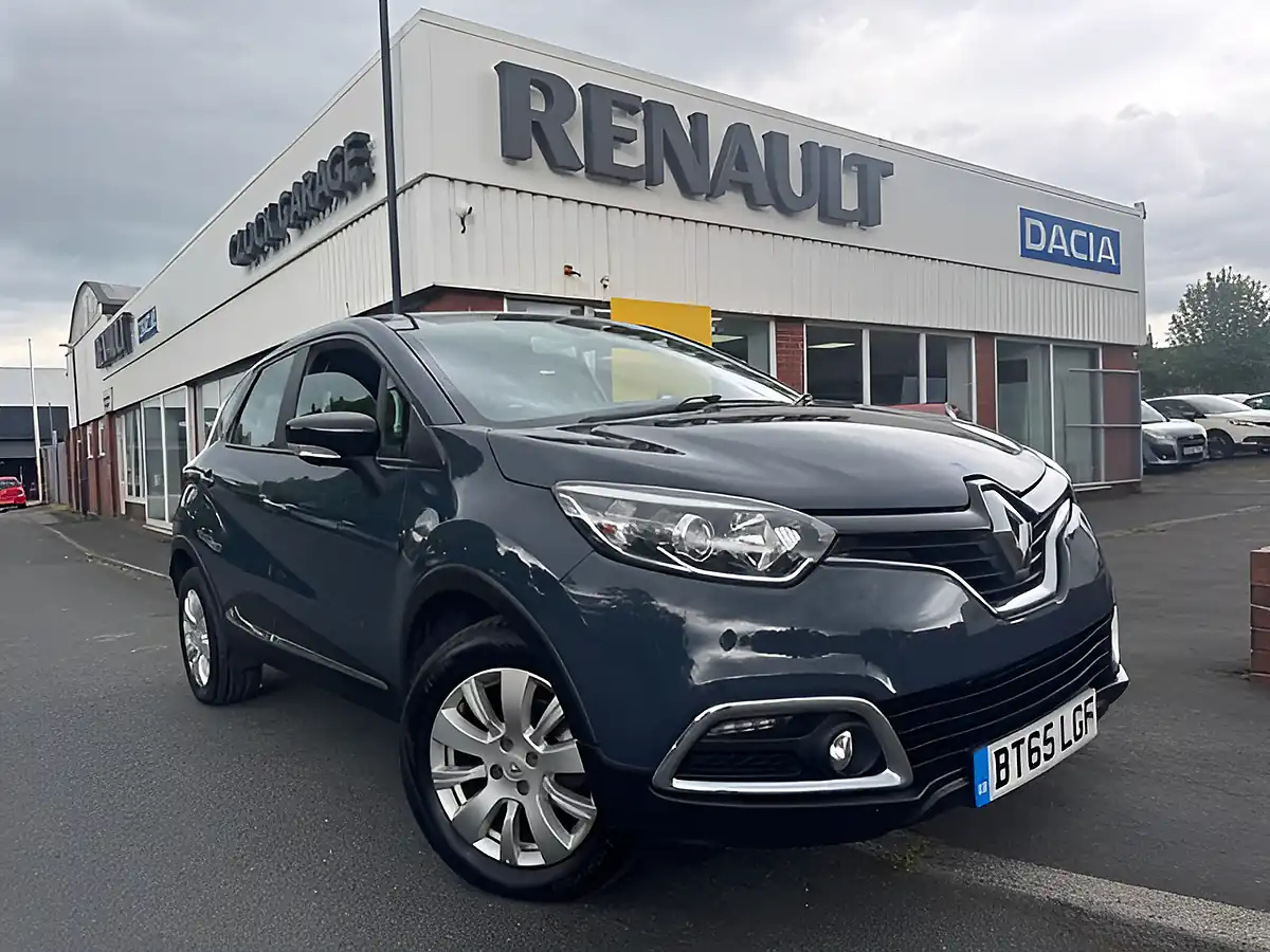 Used 2015 Renault Captur Expression + Blue - Front View