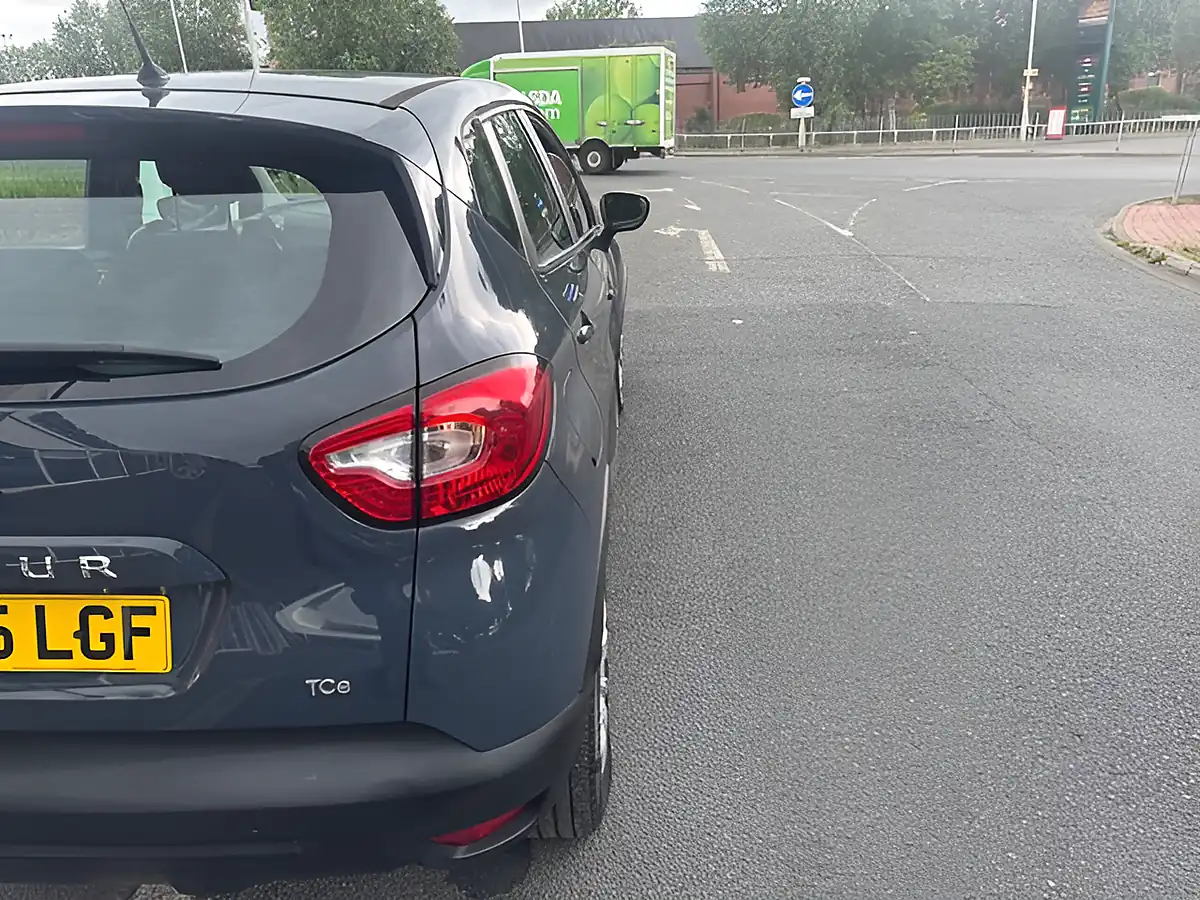 Used 2015 Renault Captur Expression + Blue - Interior and Exterior details 11
