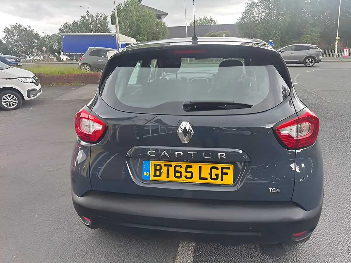Used 2015 Renault Captur Expression + Blue - Interior and Exterior details 12