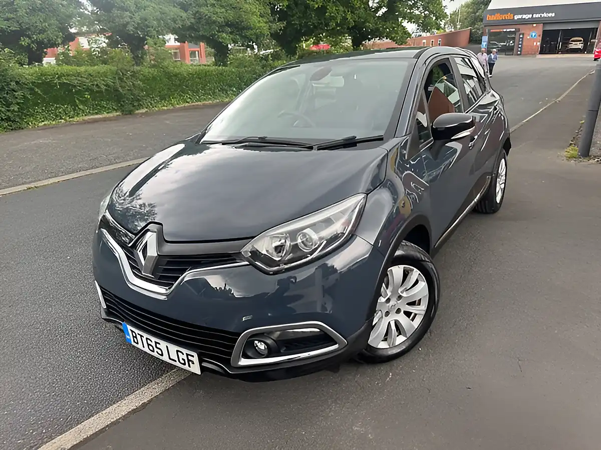 Used 2015 Renault Captur Expression + Blue - Interior and Exterior details 3