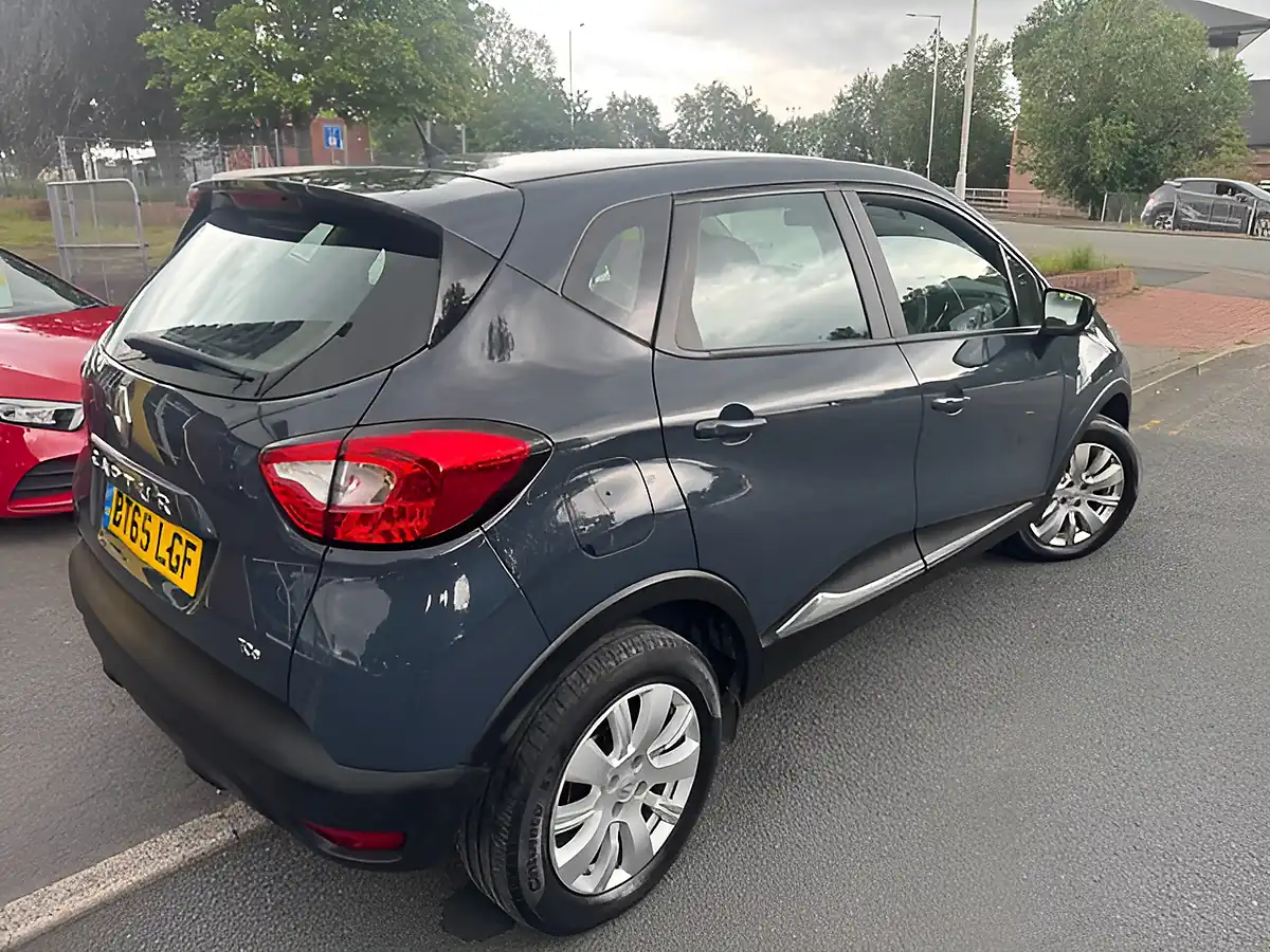 Used 2015 Renault Captur Expression + Blue - Interior and Exterior details 4