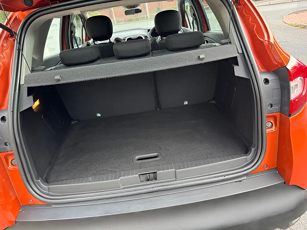 Used 2015 Renault Captur Expression + Orange - Interior and Exterior details 13