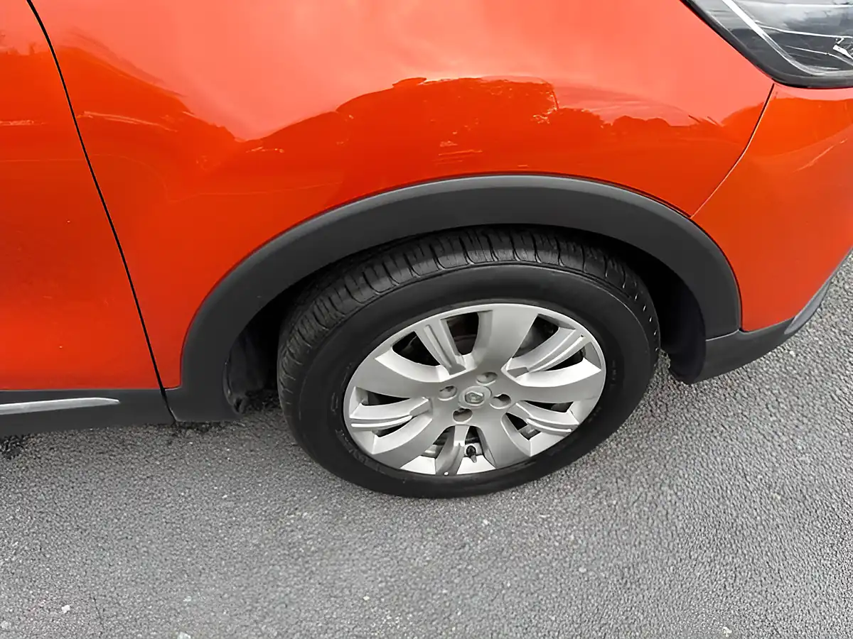 Used 2015 Renault Captur Expression + Orange - Interior and Exterior details 18