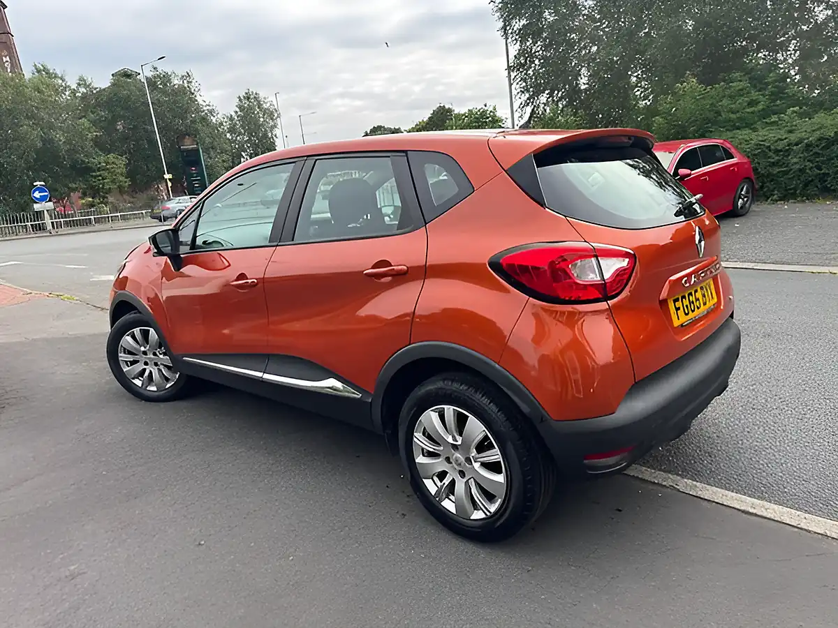 Used 2015 Renault Captur Expression + Orange - Interior and Exterior details 2