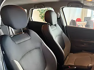 Used 2015 Renault Captur Expression+ White - Interior and Exterior details 14