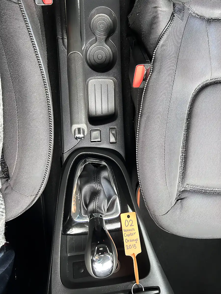 Used 2015 Renault Captur - Interior and Exterior details 10